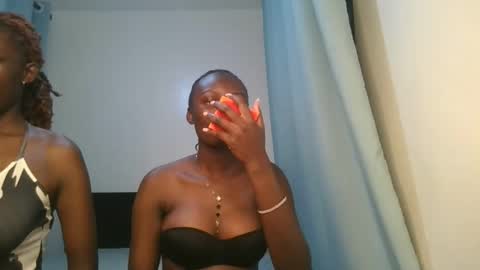 Snapshot of barbie_queen2 chatting on February 16, 2026, 8:05 pm queen online show from February 16, 2026, 8:05 pm