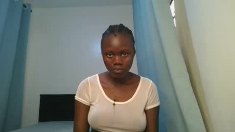 Snapshot of barbie_queen2 chatting on February 19, 2026, 10:33 am queen online show from February 19, 2026, 10:33 am