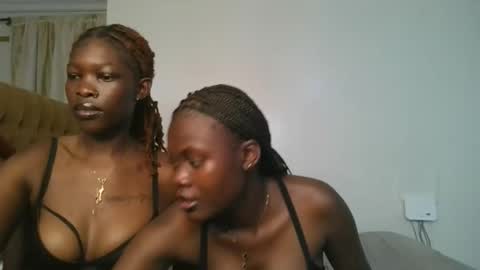 Snapshot of barbie_queen2 chatting on March 4, 2026, 7:53 pm queen online show from March 4, 2026, 7:53 pm