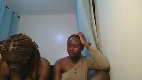 Snapshot of barbie_queen2 chatting on March 6, 2026, 4:09 am queen online show from March 6, 2026, 4:09 am