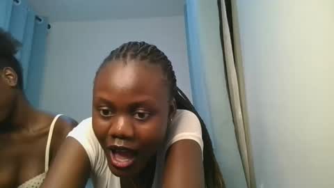 Snapshot of barbie_queen2 chatting on March 26, 2026, 11:32 pm queen online show from March 26, 2026, 11:32 pm