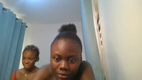 Snapshot of barbie_queen2 chatting on March 31, 2026, 12:16 pm queen online show from March 31, 2026, 12:16 pm
