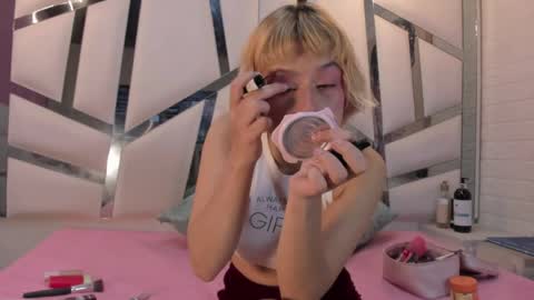 Snapshot of barbieambarx chatting on May 11, 2026, 1:50 pm Barbie online show from May 11, 2026, 1:50 pm