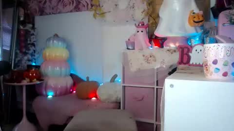 ely ink online show from September 28, 2025, 2:11 pm