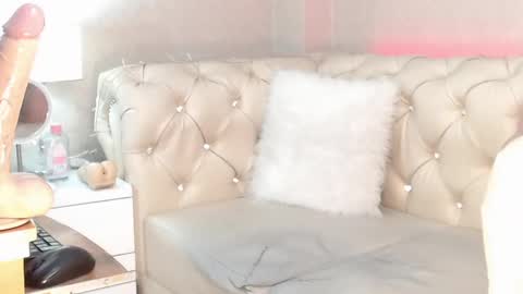 Snapshot of barbiefox_ chatting on February 28, 2025, 10:28 pm barbiefox_ online show from February 28, 2025, 10:28 pm