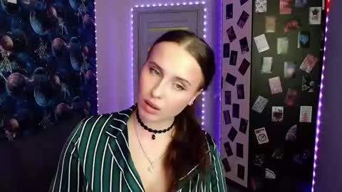 barbiepie online show from December 22, 2025, 6:49 pm