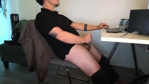 Snapshot of bardamu333333 chatting on October 30, 2025, 12:01 am bardamu333333 online show from October 30, 2025, 12:01 am