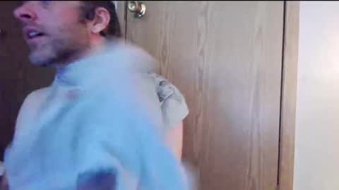 Snapshot of barebearstudio chatting on March 18, 2026, 6:44 pm barebearstudio online show from March 18, 2026, 6:44 pm