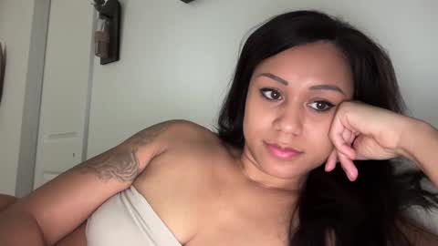 chicka online show from February 8, 2025, 7:27 pm