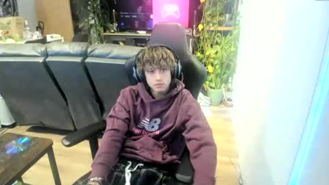 Snapshot of bashful4200 chatting on February 23, 2026, 12:19 am ryan online show from February 23, 2026, 12:19 am