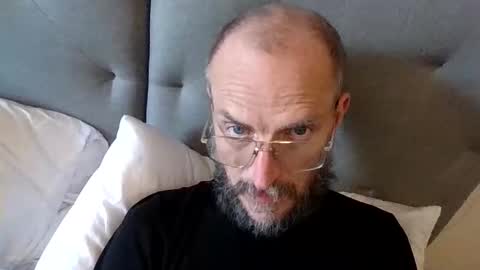 Snapshot of basiccamguy chatting on October 10, 2025, 1:10 pm basiccamguy online show from October 10, 2025, 1:10 pm