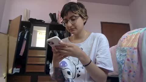 Snapshot of basilbbb chatting on April 3, 2026, 6:28 pm basil online show from April 3, 2026, 6:28 pm