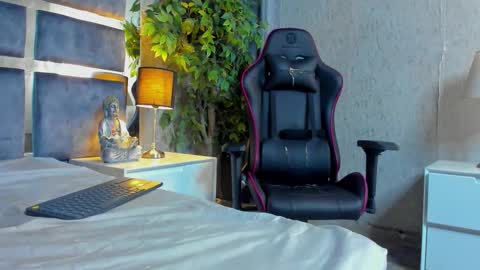 Snapshot of bastian_franco01 chatting on September 20, 2025, 10:00 pm Bastian Independent Model online show from September 20, 2025, 10:00 pm