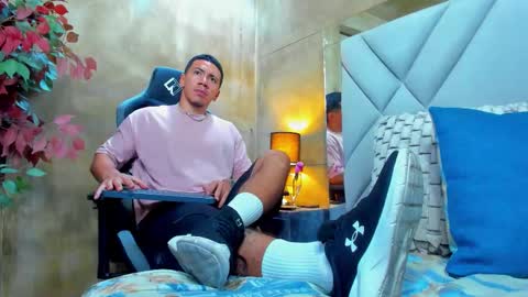 Snapshot of bastian_franco01 chatting on September 25, 2025, 2:10 pm Bastian Independent Model online show from September 25, 2025, 2:10 pm