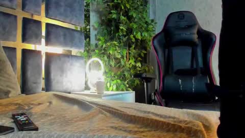 Snapshot of bastian_franco01 chatting on November 2, 2025, 3:09 am Bastian Independent Model online show from November 2, 2025, 3:09 am