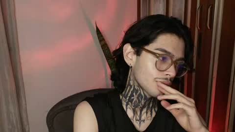 Snapshot of bastiel_ chatting on July 15, 2026, 2:17 am Bastiel online show from July 15, 2026, 2:17 am