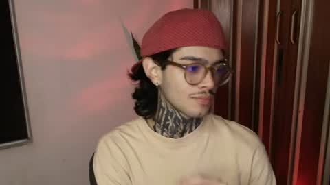 Snapshot of bastiel_ chatting on July 23, 2026, 1:58 am Bastiel online show from July 23, 2026, 1:58 am