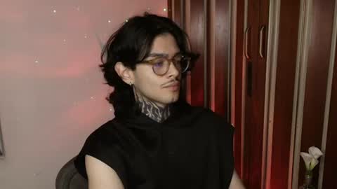 Snapshot of bastiel_ chatting on July 24, 2026, 3:15 am Bastiel online show from July 24, 2026, 3:15 am