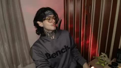 Snapshot of bastiel_ chatting on July 30, 2026, 1:59 am Bastiel online show from July 30, 2026, 1:59 am
