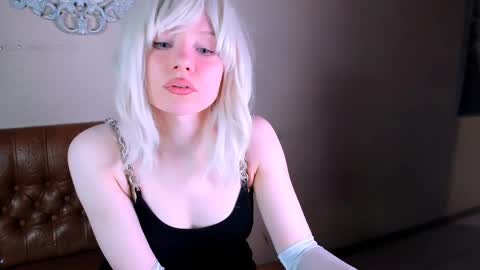 Ask me  online show from April 7, 2026, 10:53 pm