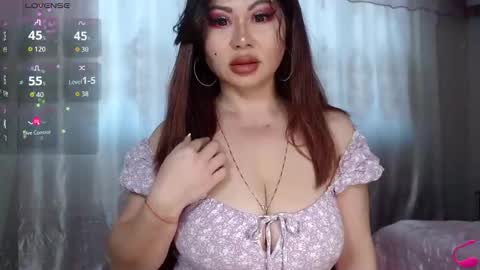 Snapshot of batari_giya chatting on October 9, 2025, 5:16 am Lara online show from October 9, 2025, 5:16 am