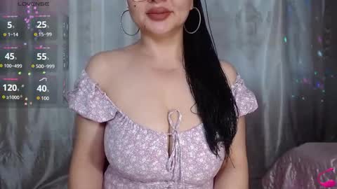 Snapshot of batari_giya chatting on November 4, 2025, 5:50 am Lara online show from November 4, 2025, 5:50 am