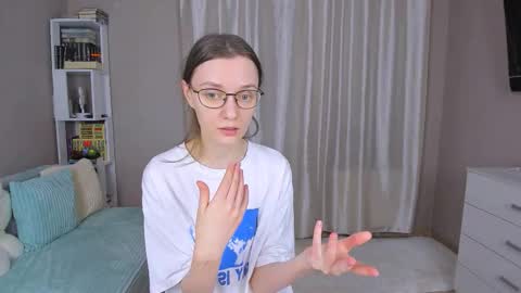 Snapshot of bb_lourels_ chatting on February 11, 2026, 6:24 pm Lourel I will be here on and online show from February 11, 2026, 6:24 pm