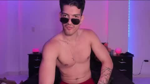 Valentino online show from February 5, 2025, 9:50 pm