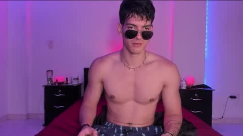 Valentino online show from February 13, 2025, 10:22 pm