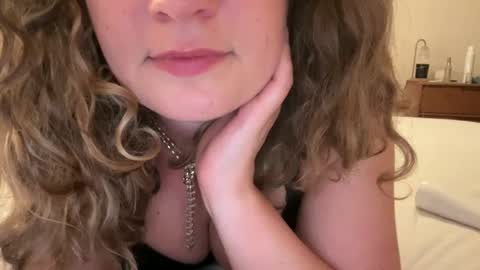 Snapshot of bbbecky33 chatting on September 13, 2025, 2:11 am bbbecky33 online show from September 13, 2025, 2:11 am