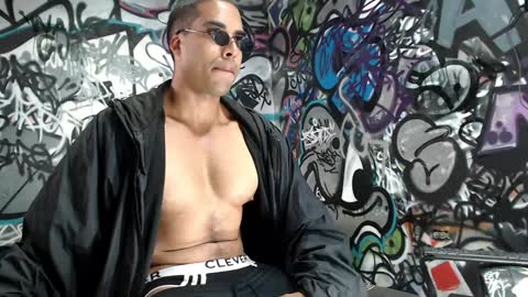 Justin online show from February 1, 2025, 9:40 pm