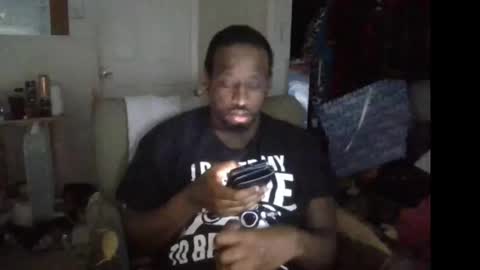 rocker n queen online show from December 19, 2025, 2:13 pm