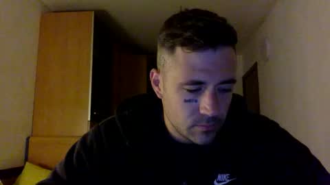 Snapshot of bbnamelezz chatting on November 3, 2025, 5:52 am BB Namelezz online show from November 3, 2025, 5:52 am