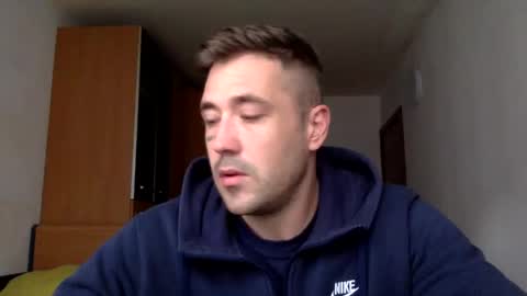 Snapshot of bbnamelezz chatting on November 6, 2025, 7:20 am BB Namelezz online show from November 6, 2025, 7:20 am