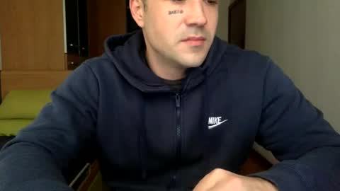 Snapshot of bbnamelezz chatting on February 4, 2026, 4:35 pm BB Namelezz online show from February 4, 2026, 4:35 pm