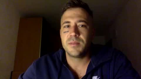 Snapshot of bbnamelezz chatting on March 19, 2026, 5:33 am BB Namelezz online show from March 19, 2026, 5:33 am