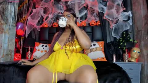 Snapshot of bbwlatina01 chatting on October 29, 2025, 12:18 pm Bbwlatina01 online show from October 29, 2025, 12:18 pm