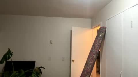 Snapshot of bby_julesss chatting on January 1, 2025, 9:07 am bby_julesss online show from January 1, 2025, 9:07 am