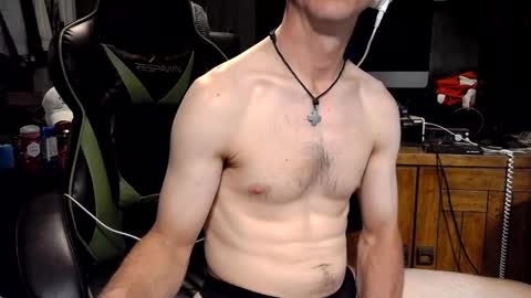 bchillin28 online show from April 23, 2026, 1:51 am