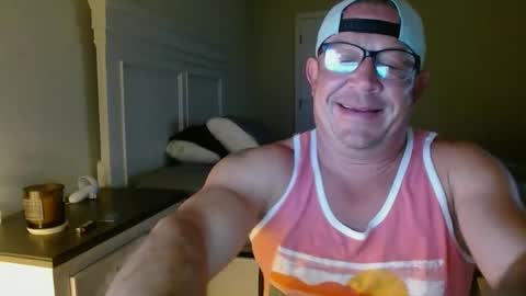 bdon1977 online show from September 9, 2025, 2:33 am