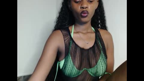 Snapshot of beakimber50 chatting on October 25, 2025, 12:07 am beakimber50 online show from October 25, 2025, 12:07 am