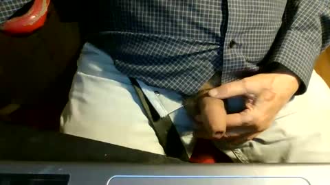 Bruno online show from November 30, 2025, 7:01 am