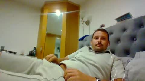 bearboudior online show from June 29, 2026, 1:44 pm