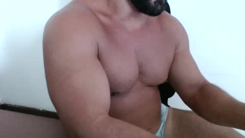 Snapshot of beard_top_guy chatting on February 14, 2025, 4:52 pm Beard Guy online show from February 14, 2025, 4:52 pm