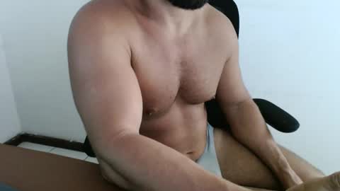 Snapshot of beard_top_guy chatting on March 7, 2025, 1:40 pm Beard Guy online show from March 7, 2025, 1:40 pm