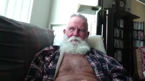 beardbushy online show from September 19, 2025, 5:02 pm