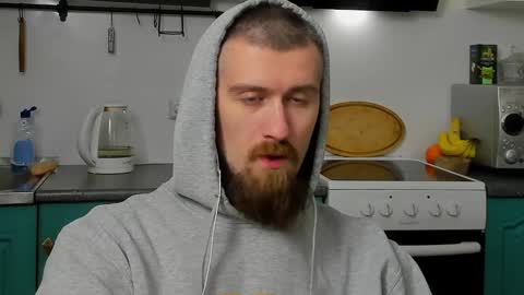 Snapshot of bearded_legend chatting on February 12, 2026, 9:10 pm Zeus online show from February 12, 2026, 9:10 pm