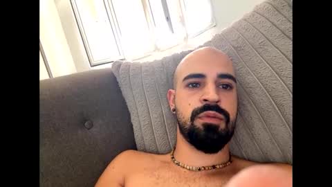 Snapshot of beardedbaldy_09 chatting on October 6, 2025, 9:51 am Ask me online show from October 6, 2025, 9:51 am