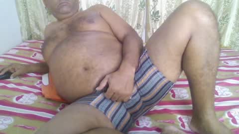 Snapshot of beargryzzly chatting on January 9, 2025, 3:36 am Grizzly online show from January 9, 2025, 3:36 am