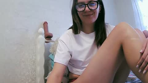 BeatriceTender online show from January 13, 2025, 7:11 am